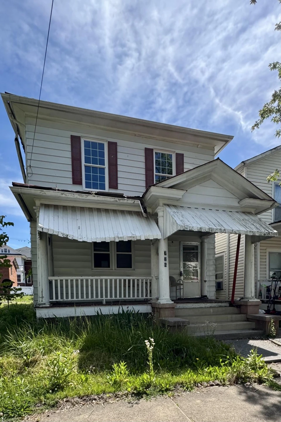 726 Rose AVE