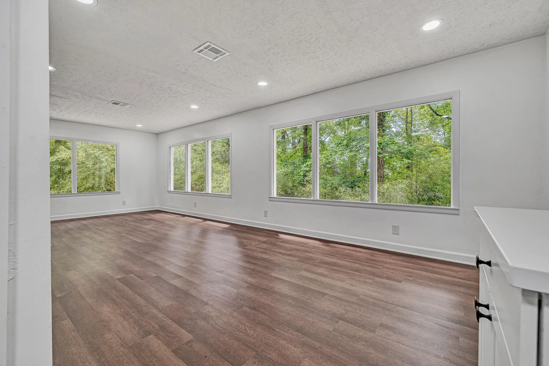 83 Maid Marian CT - Photo 11