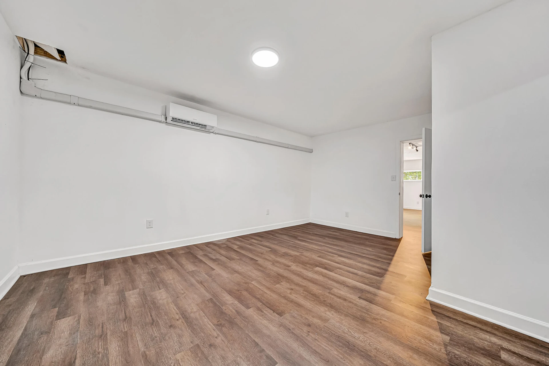 83 Maid Marian CT - Photo 43