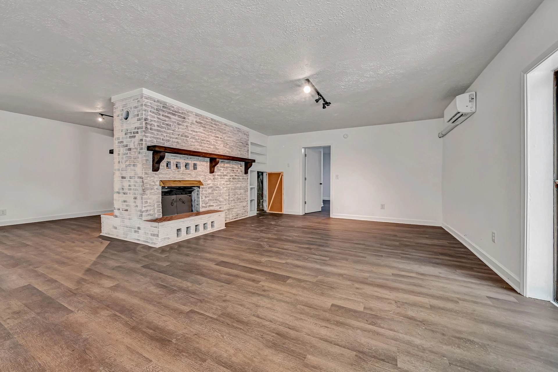 83 Maid Marian CT - Photo 47