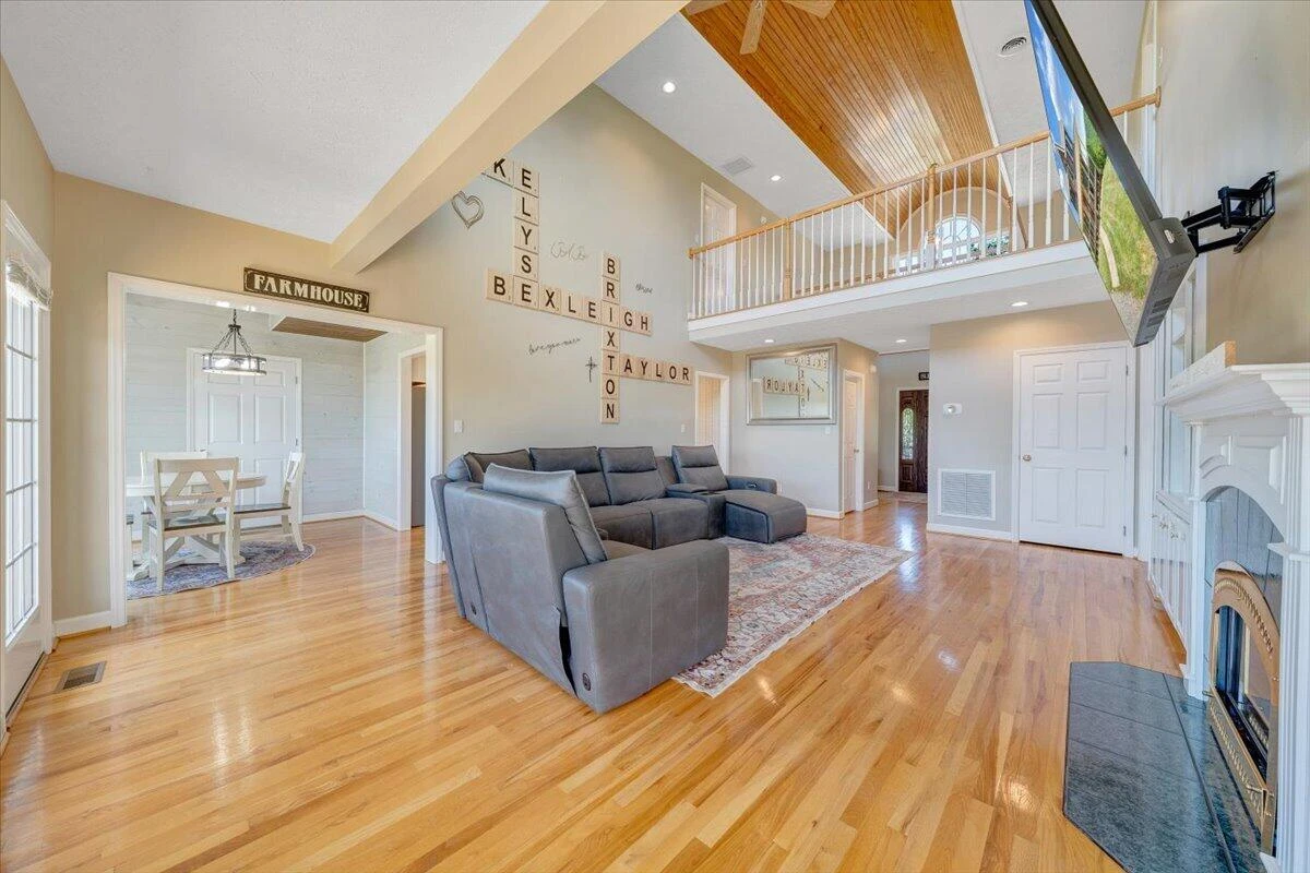 1615 Turkeycock LN - Photo 19