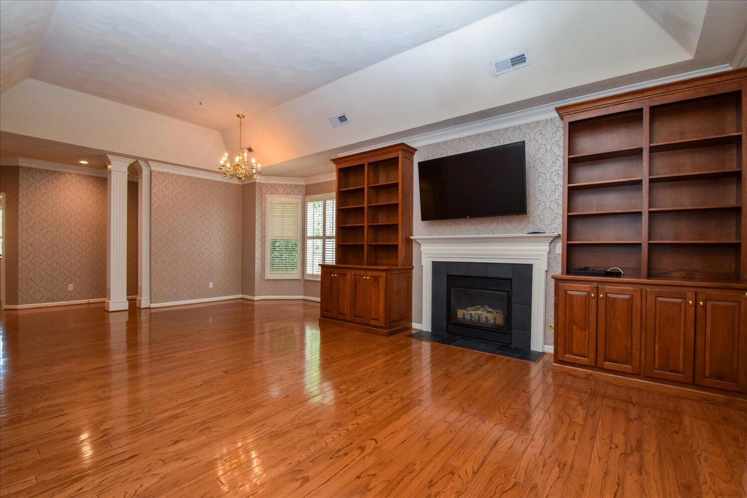 3348 Somercroft CT SW - Photo 10