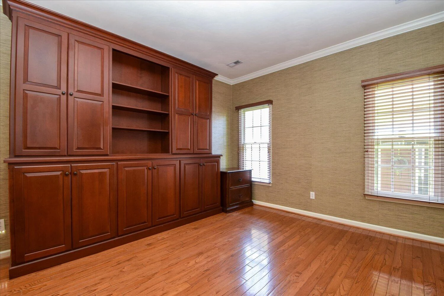 3348 Somercroft CT SW - Photo 19