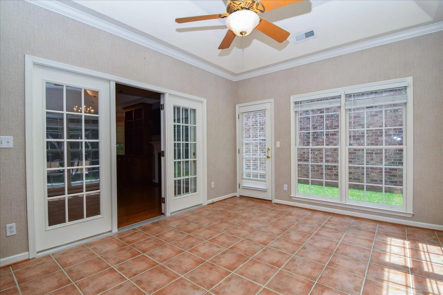 3348 Somercroft CT SW - Photo 3