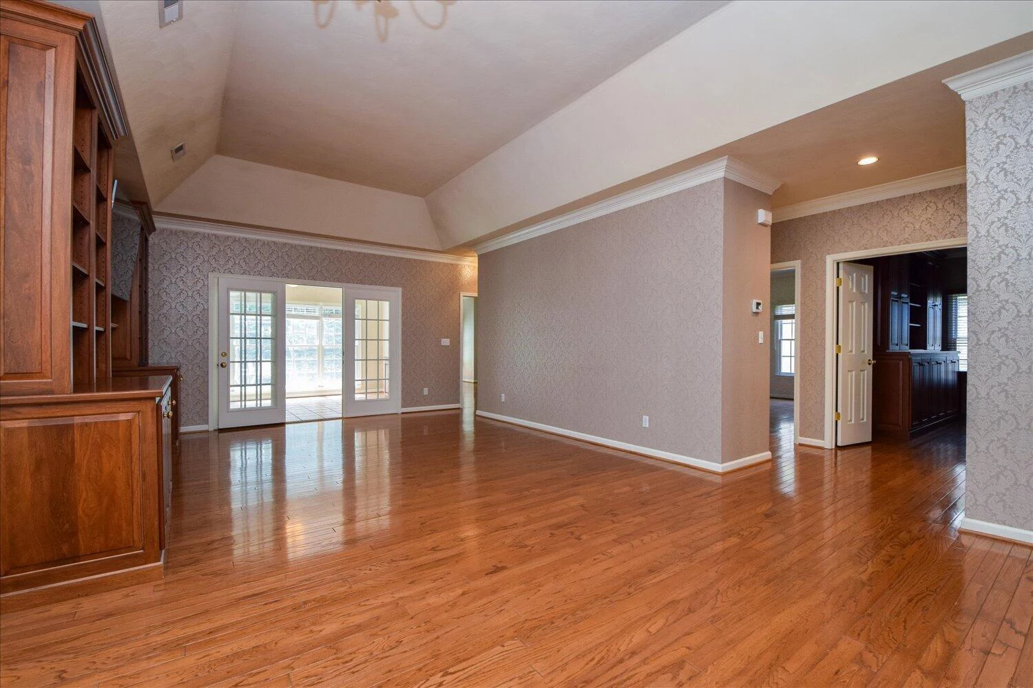 3348 Somercroft CT SW - Photo 4