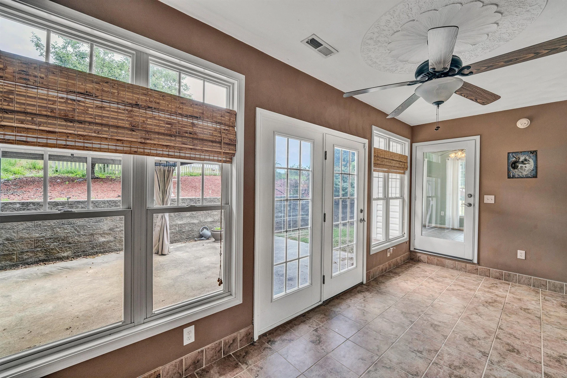 1530 Indian Springs LN - Photo 13