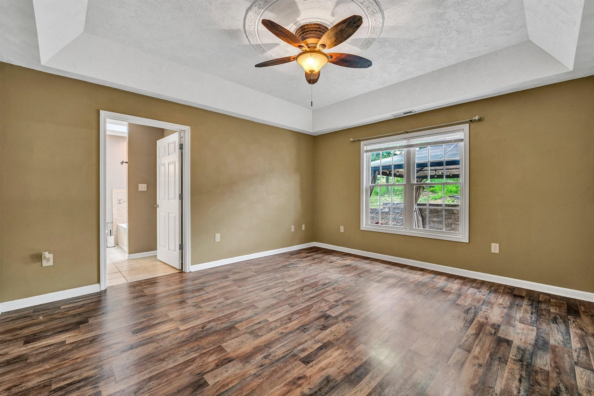 1530 Indian Springs LN - Photo 14