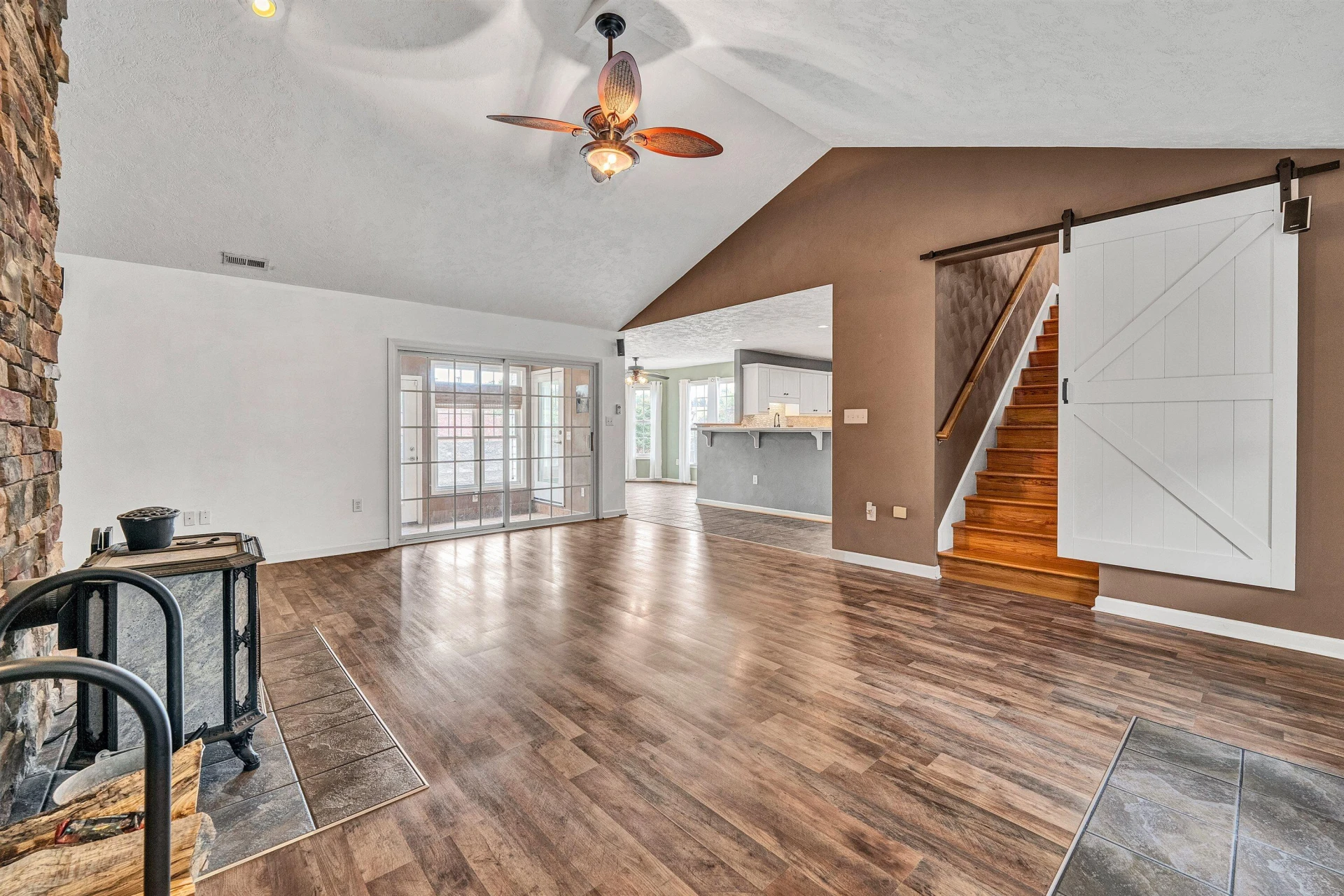 1530 Indian Springs LN - Photo 5