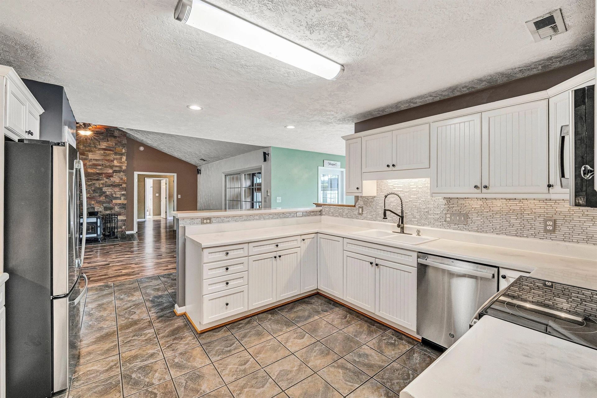 1530 Indian Springs LN - Photo 8
