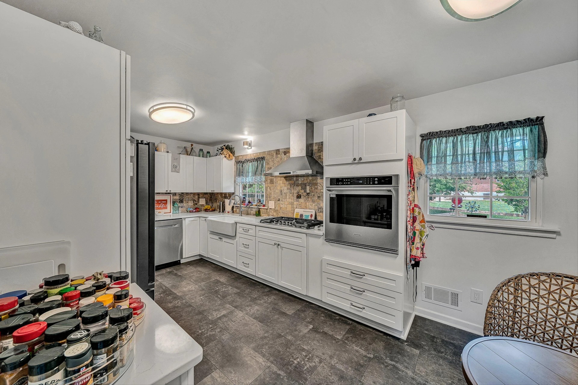 5417 Lakeland DR - Photo 11