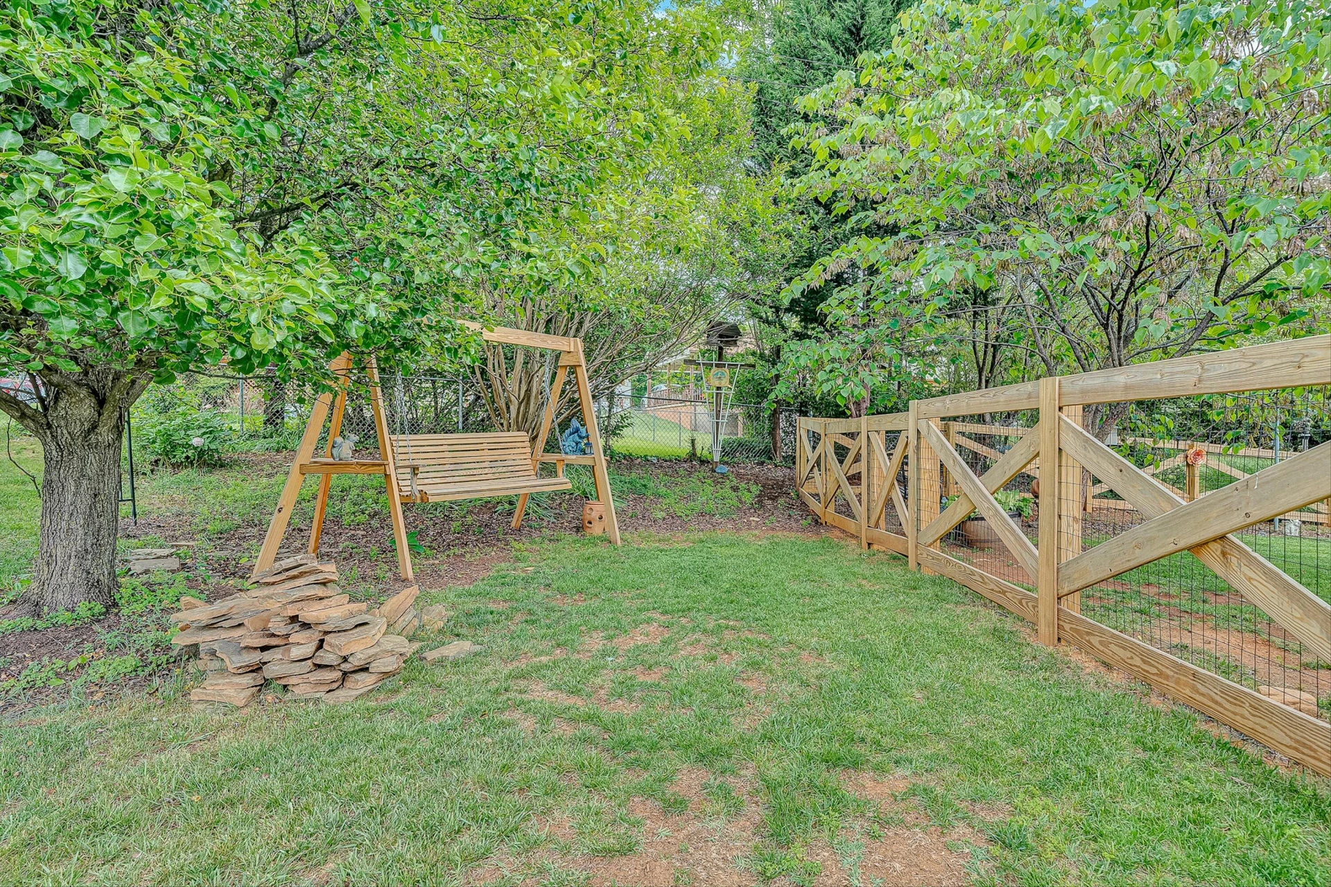 5417 Lakeland DR - Photo 22