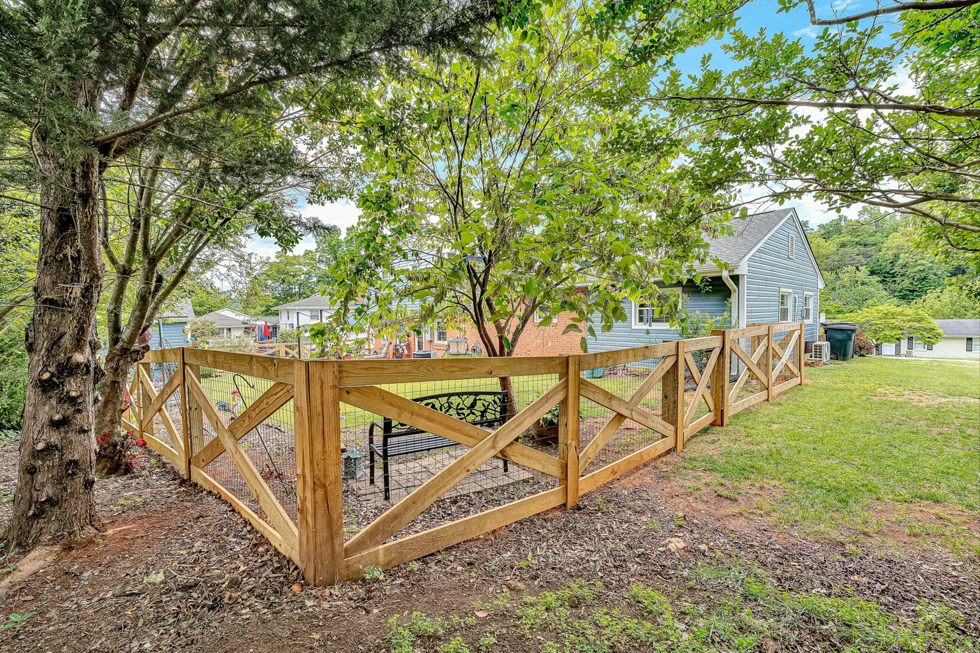 5417 Lakeland DR - Photo 24