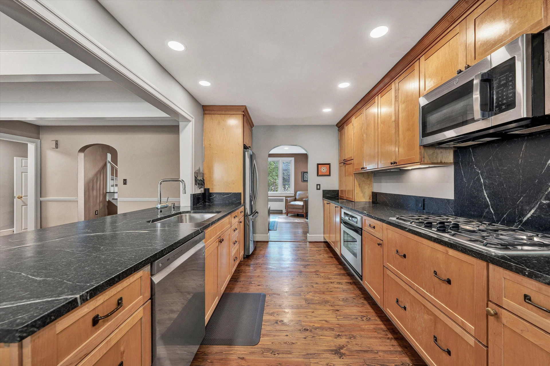 2604 Nottingham RD SE - Photo 21