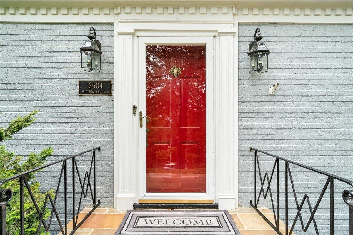 2604 Nottingham RD SE - Photo 4