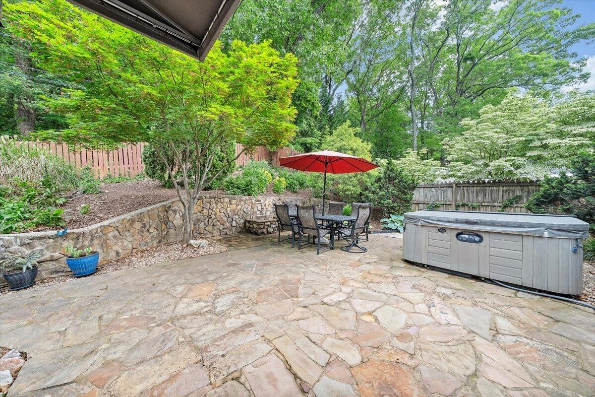 2604 Nottingham RD SE - Photo 49