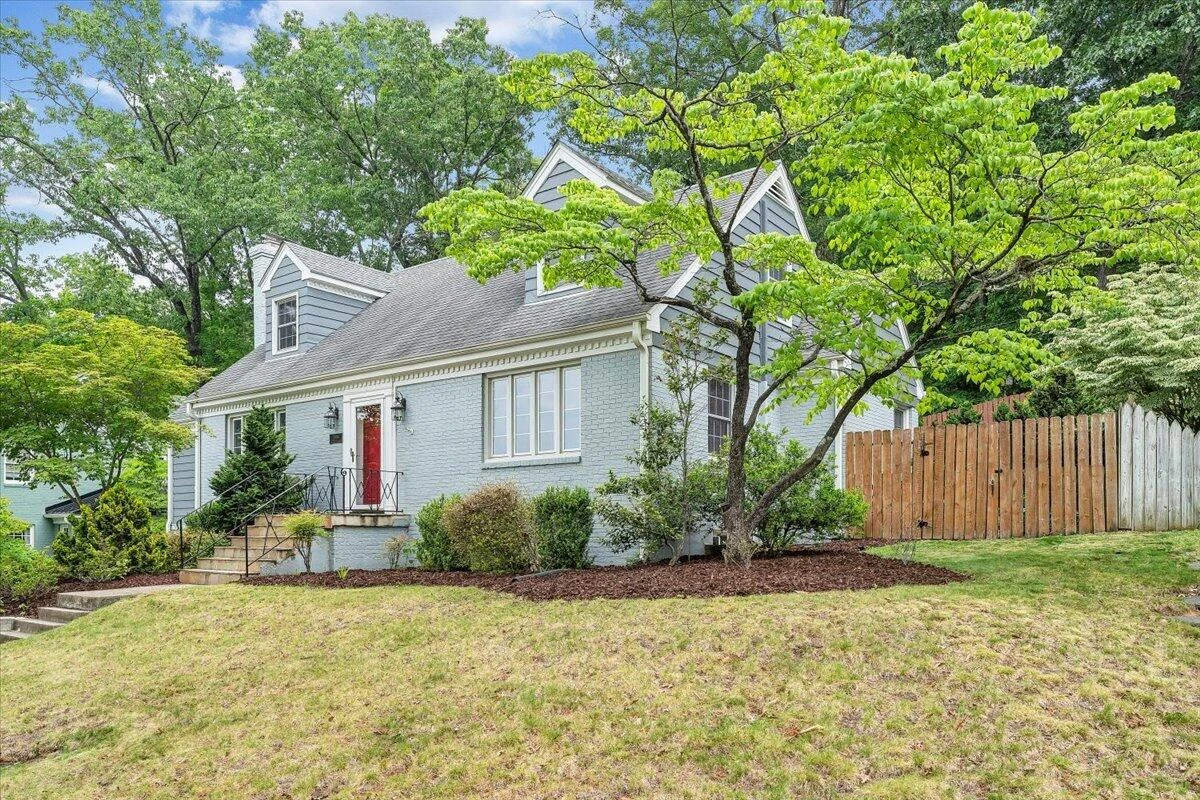 2604 Nottingham RD SE - Photo 7
