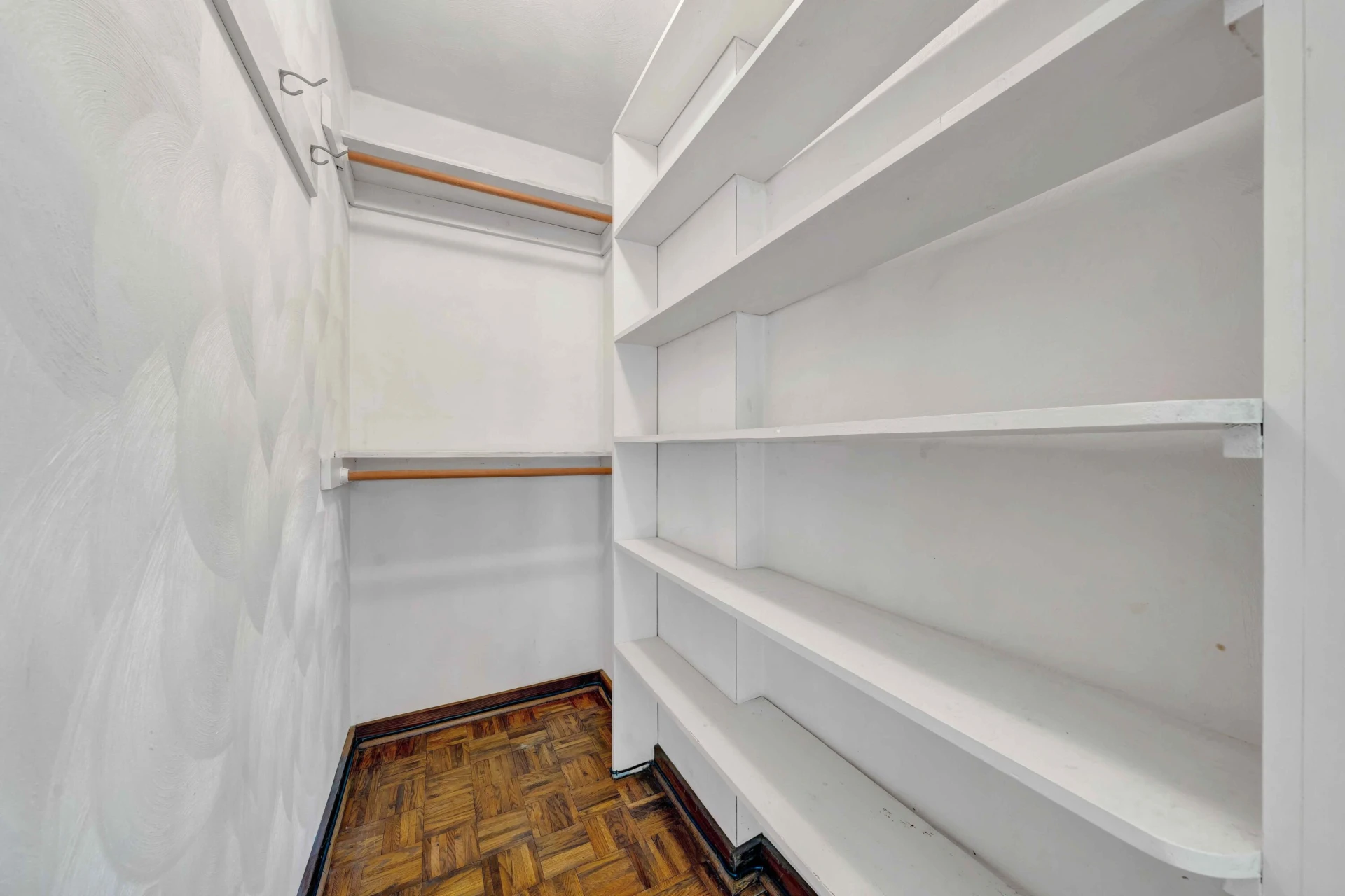 6126 Greyholme LN - Photo 16
