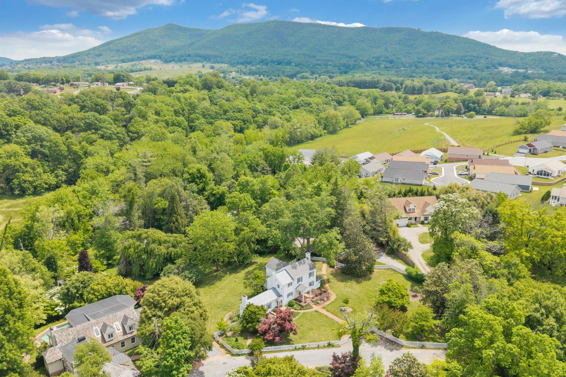 6126 Greyholme LN - Photo 2
