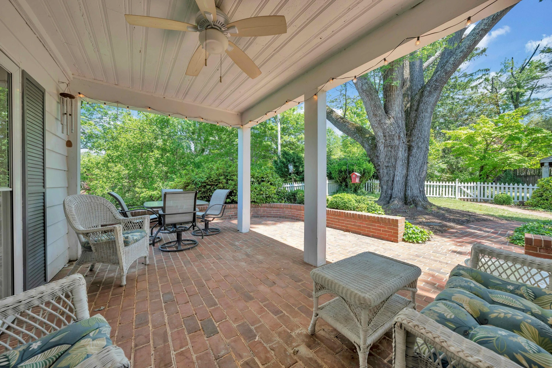 6126 Greyholme LN - Photo 37