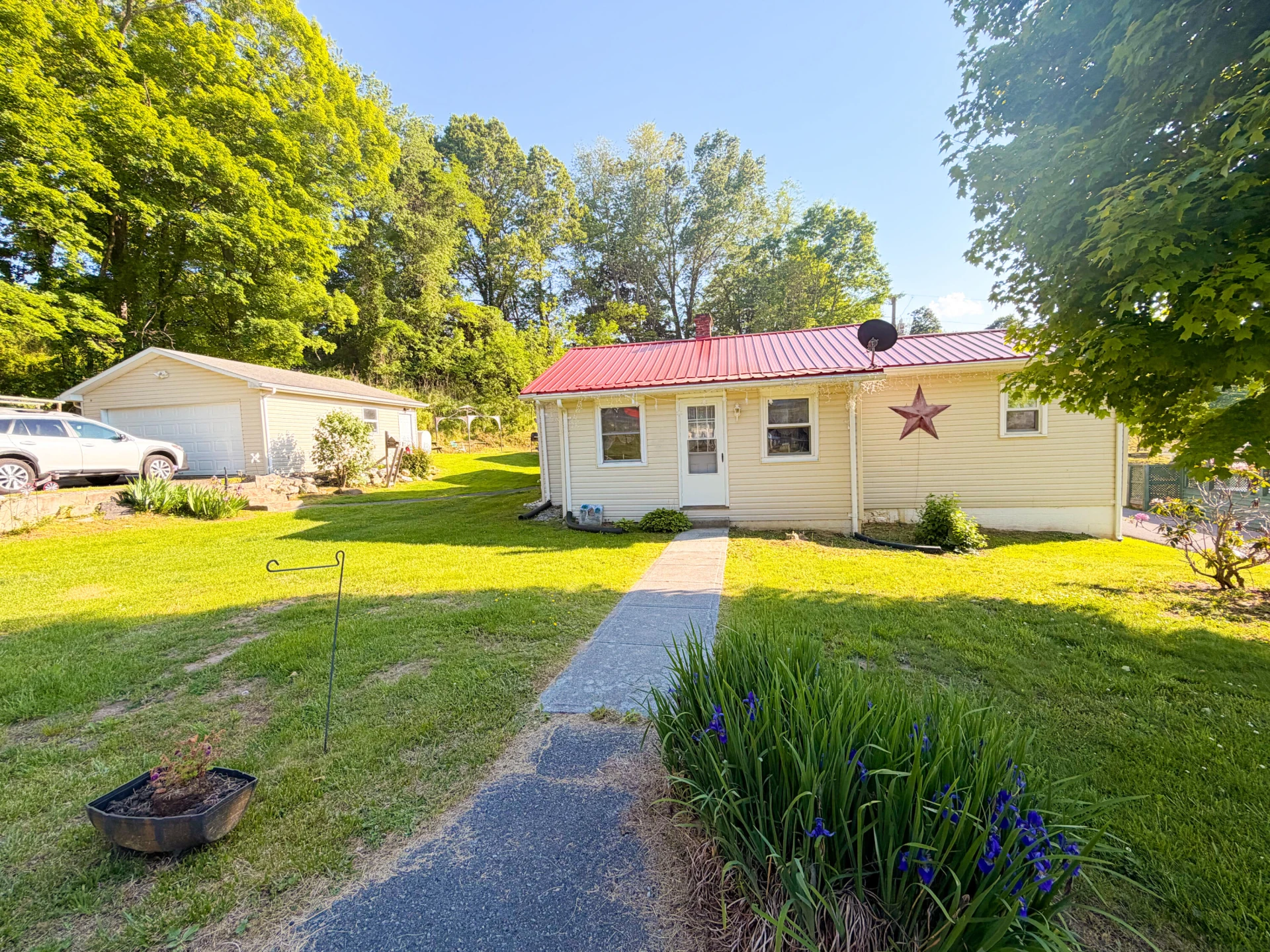 158 Ashwood DR