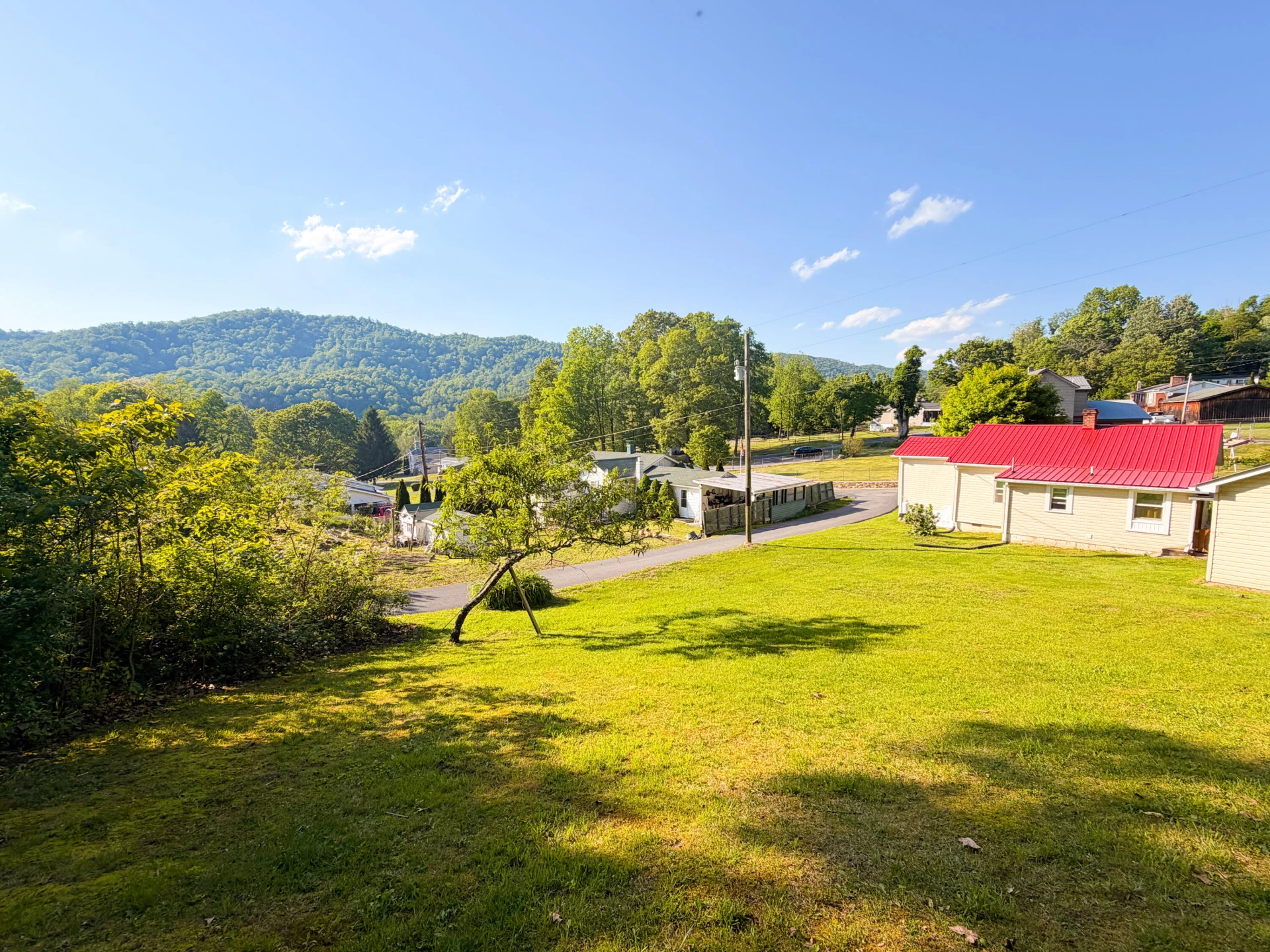 158 Ashwood DR - Photo 3