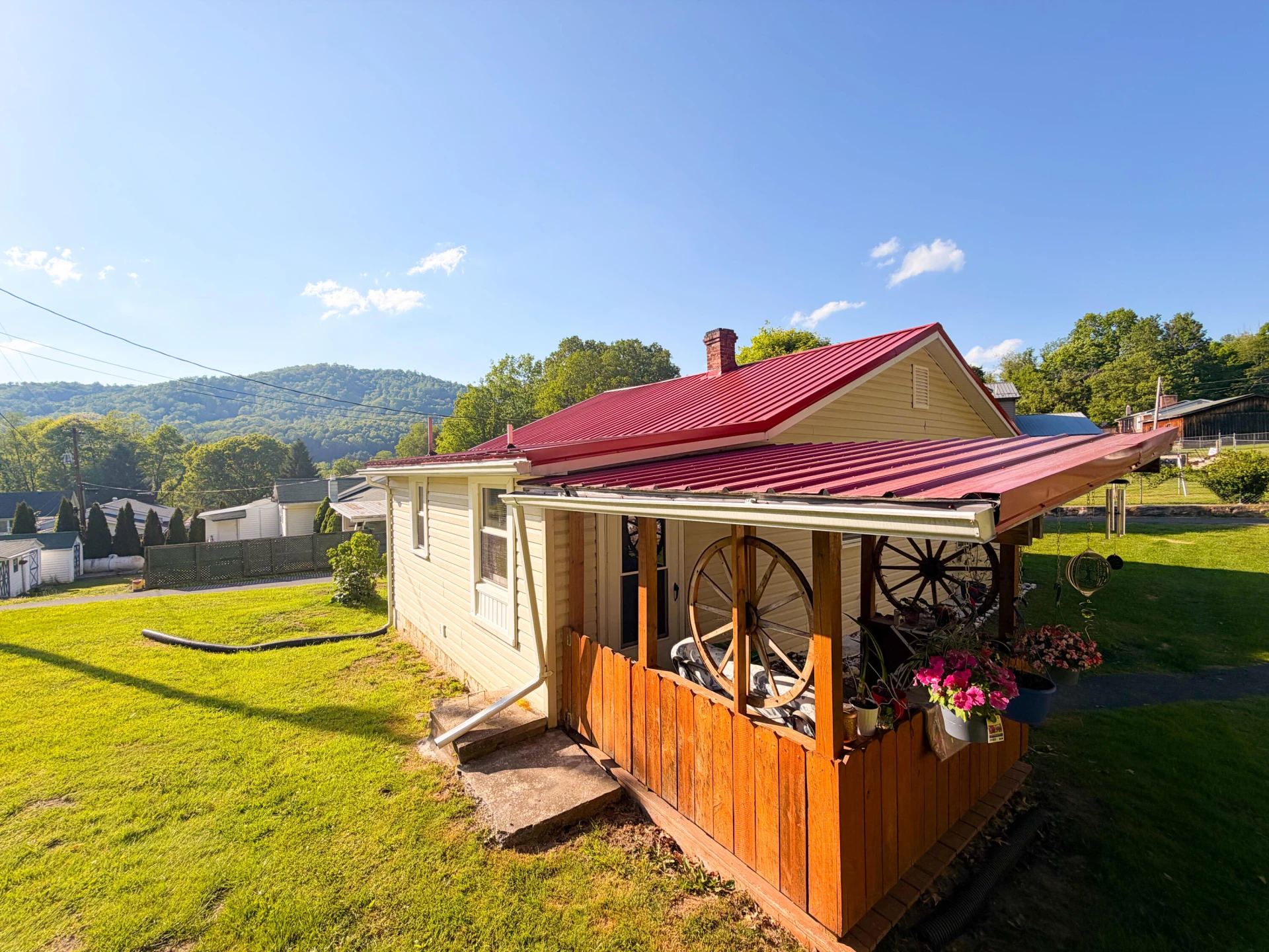 158 Ashwood DR - Photo 4