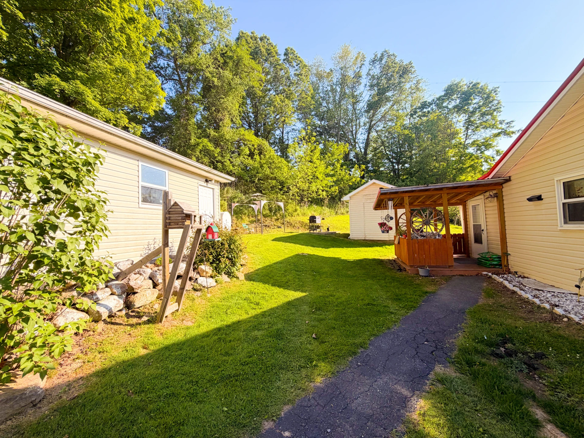 158 Ashwood DR - Photo 8