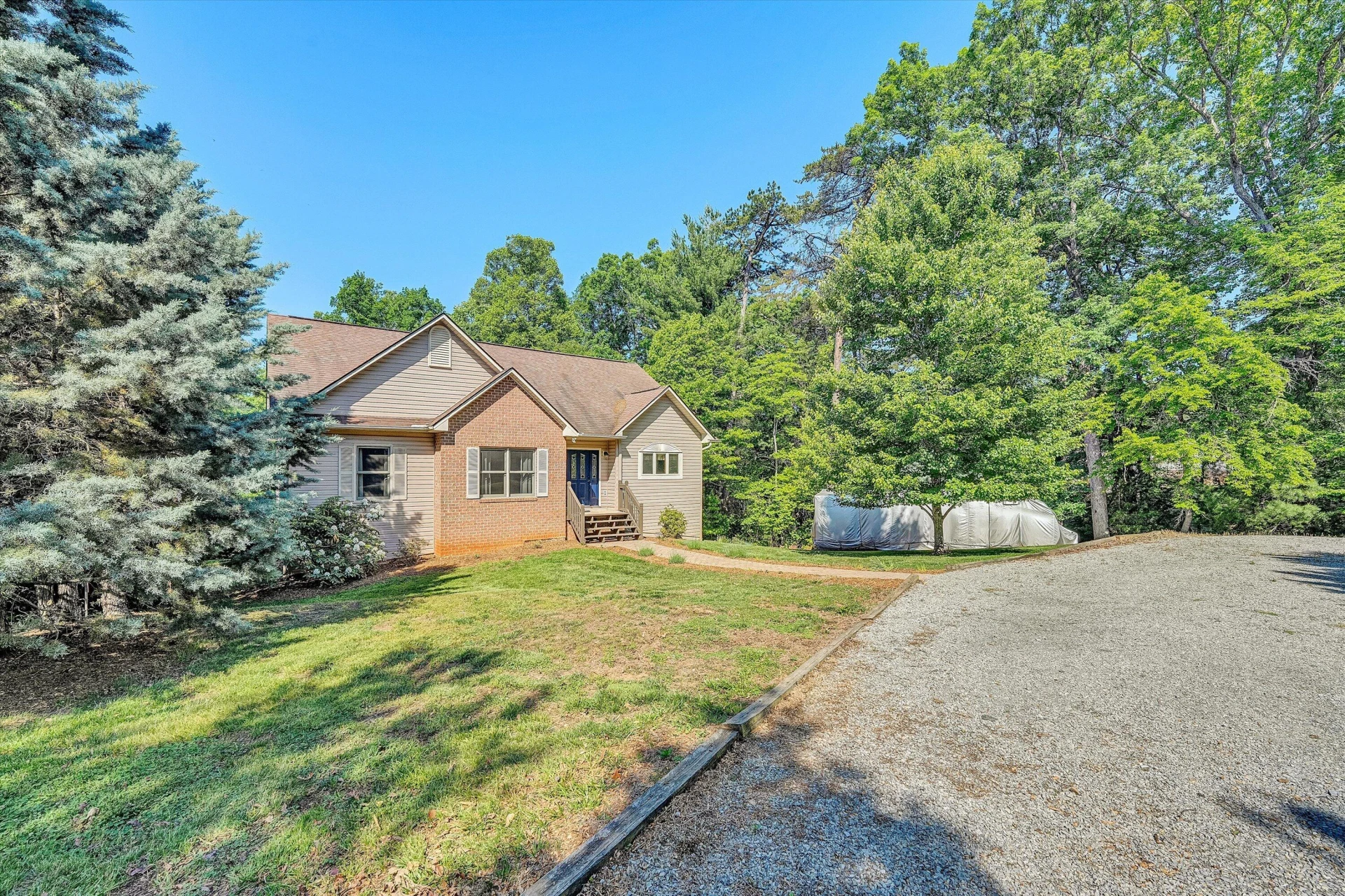 400 HARBOR LANDING DR - Photo 2