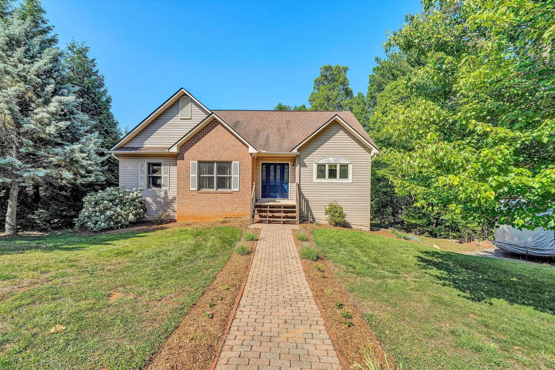 400 HARBOR LANDING DR - Photo 4
