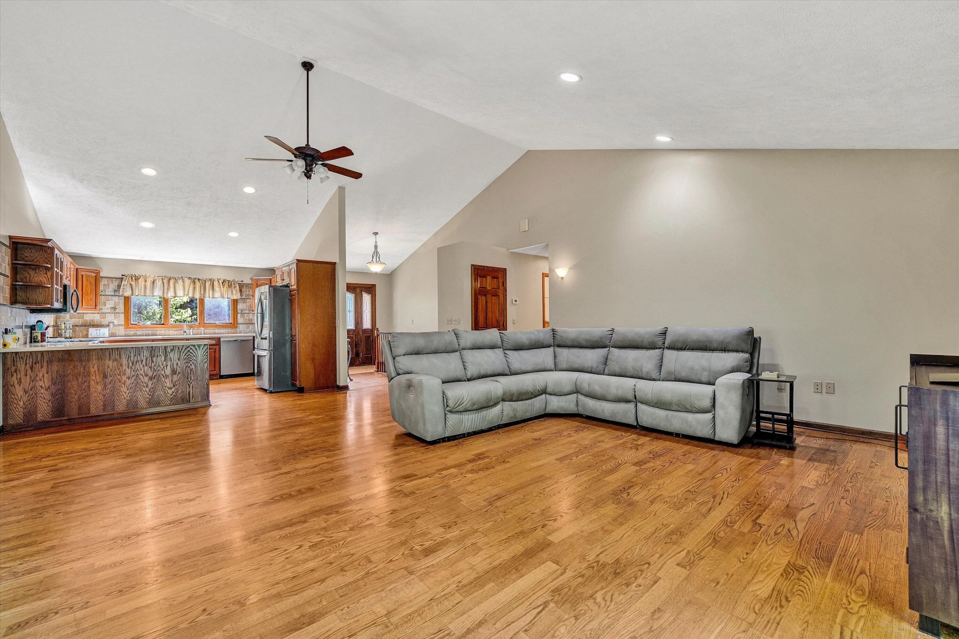 400 HARBOR LANDING DR - Photo 8