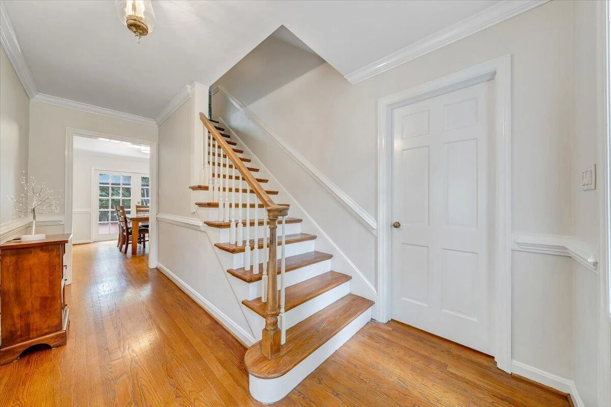 712 Cassell LN SW - Photo 3
