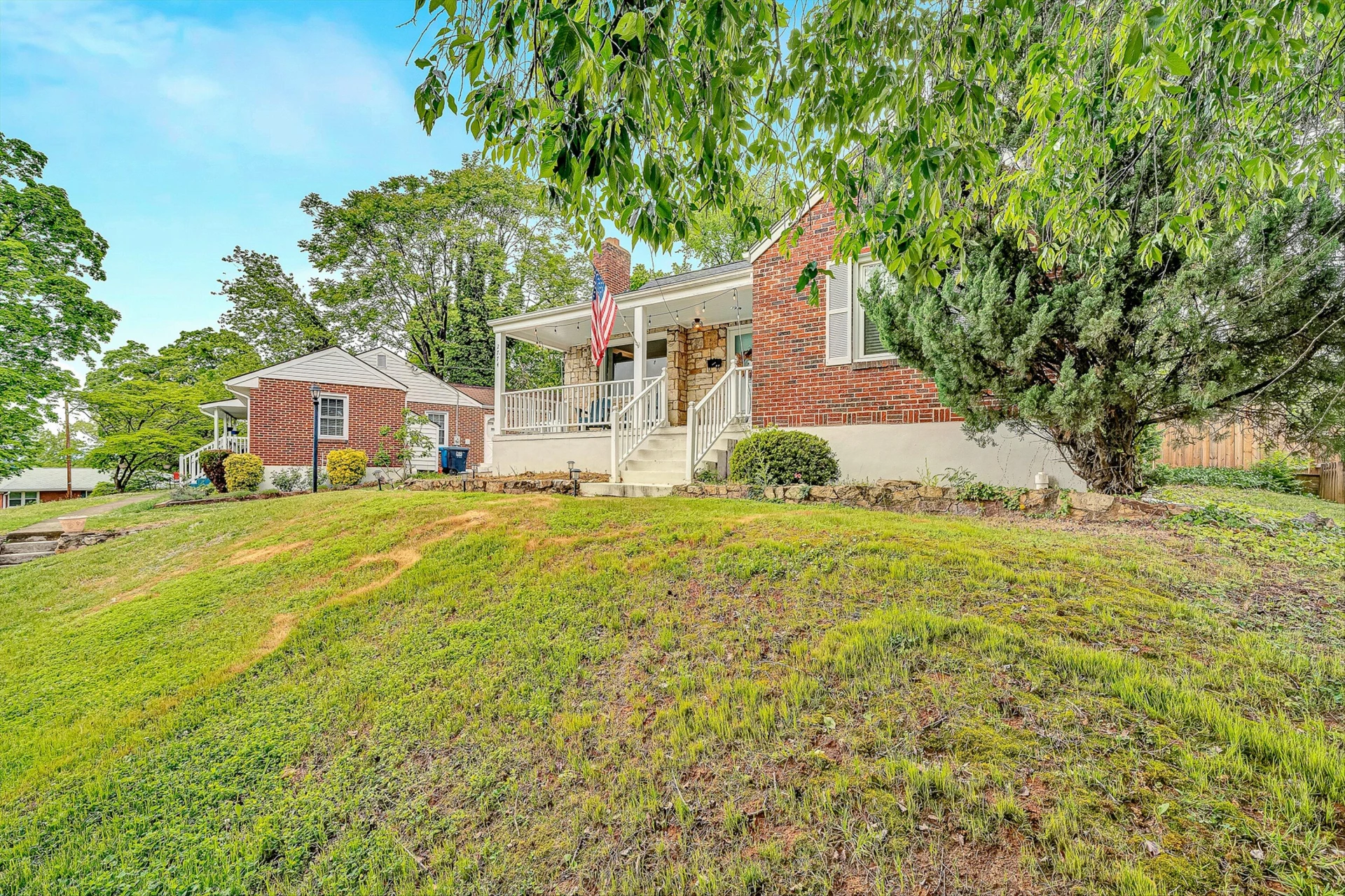 2774 Derwent DR SW - Photo 2