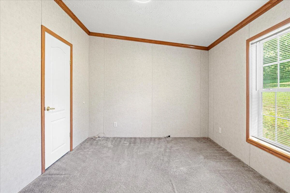 1296 Hayward DR - Photo 13