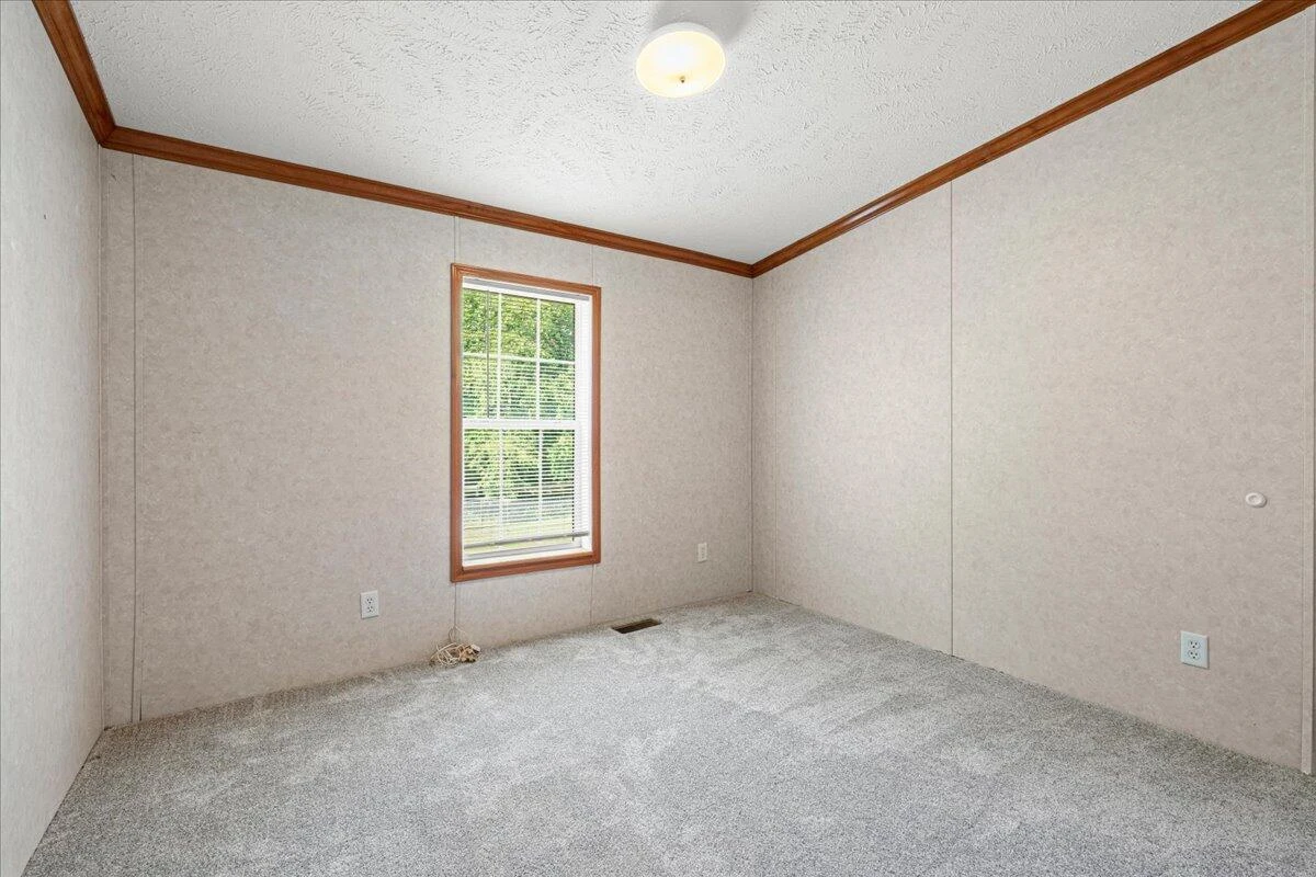 1296 Hayward DR - Photo 14