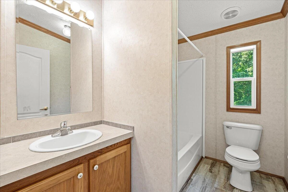 1296 Hayward DR - Photo 15