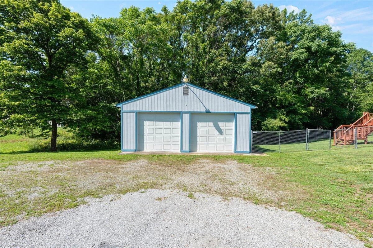 1296 Hayward DR - Photo 20