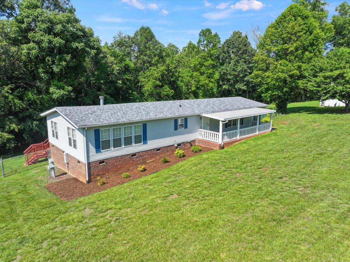 1296 Hayward DR - Photo 24