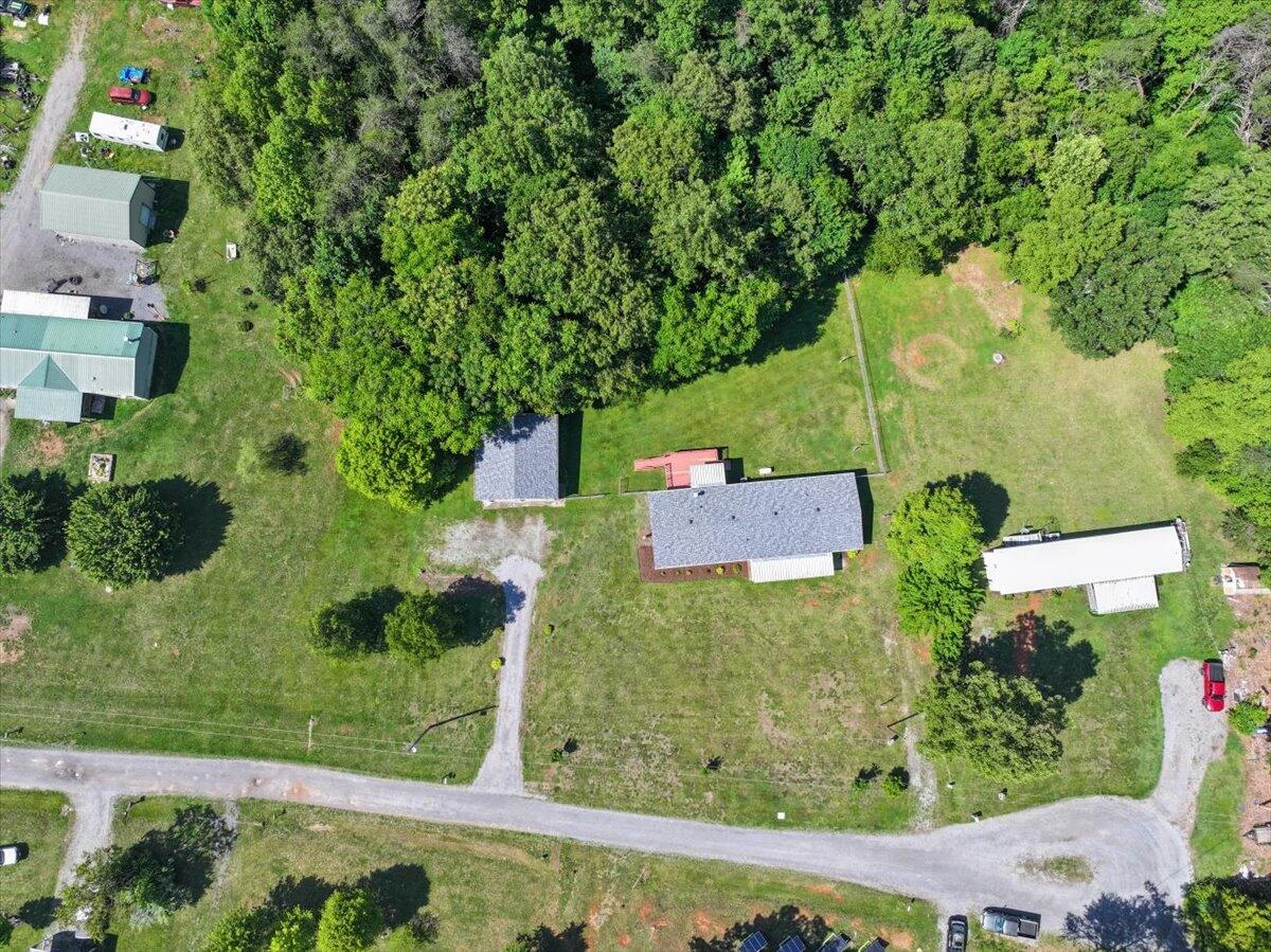 1296 Hayward DR - Photo 25