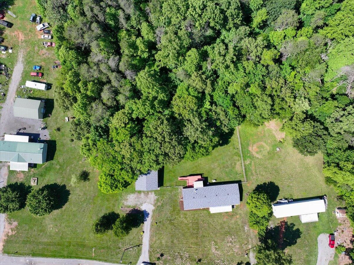 1296 Hayward DR - Photo 26