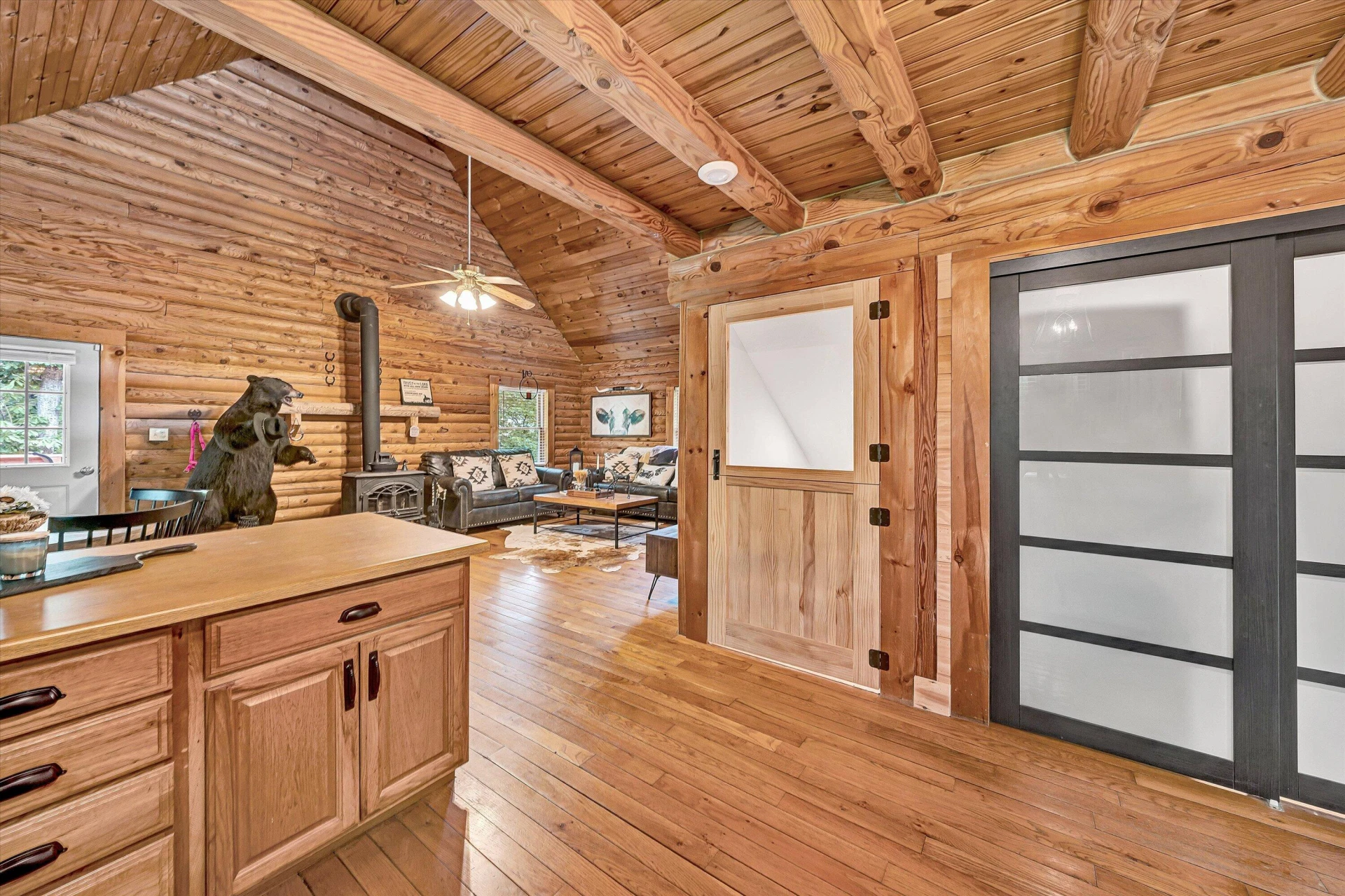 6211 Hillcrest RD - Photo 13