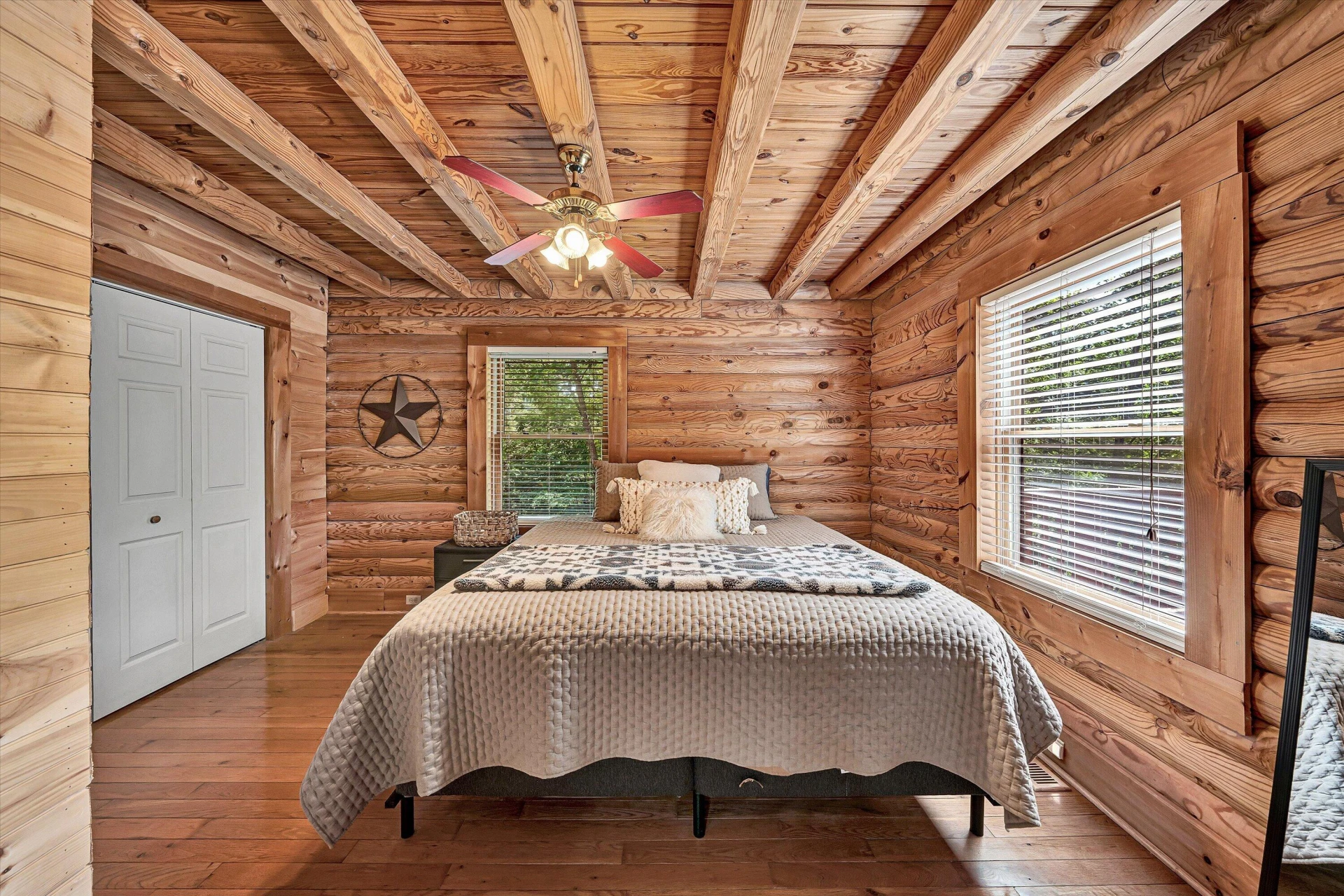 6211 Hillcrest RD - Photo 15