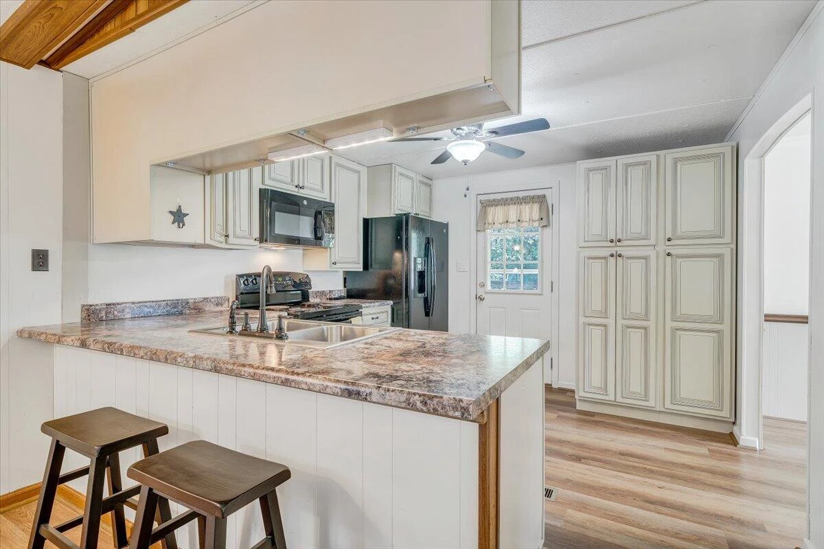 109 Meador LN - Photo 11
