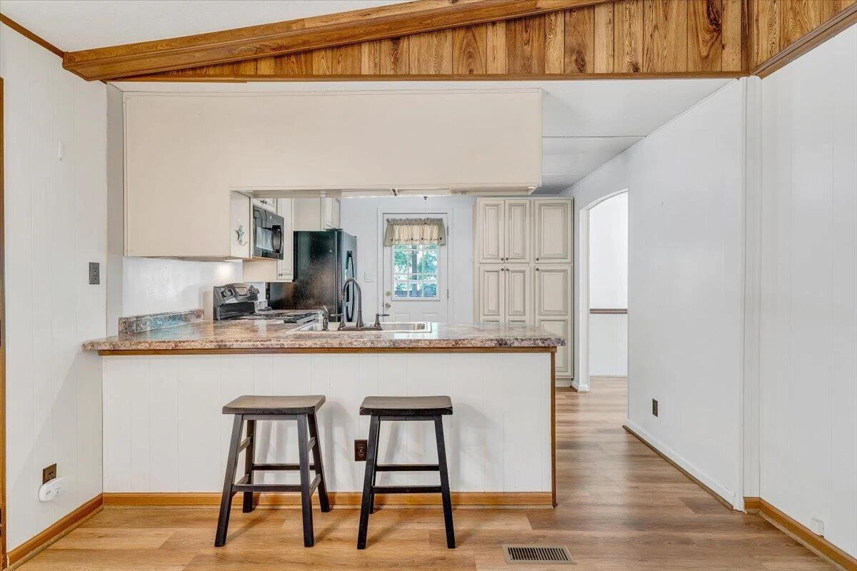 109 Meador LN - Photo 12