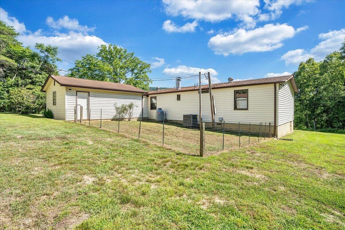 109 Meador LN - Photo 37