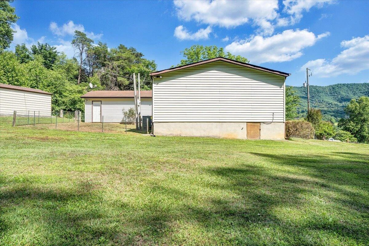 109 Meador LN - Photo 39