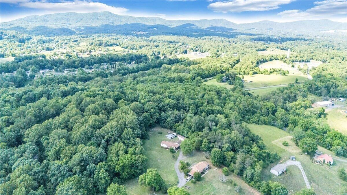 109 Meador LN - Photo 61