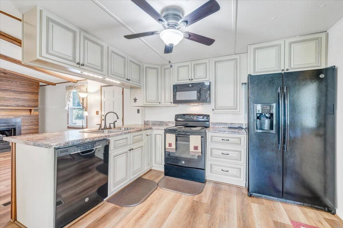 109 Meador LN - Photo 8