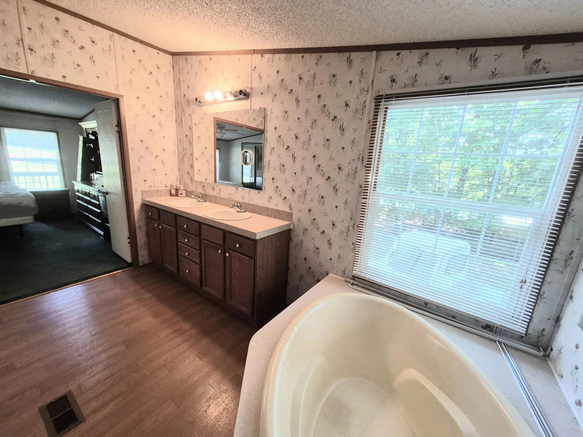 300 Snug Harbor TRL - Photo 24