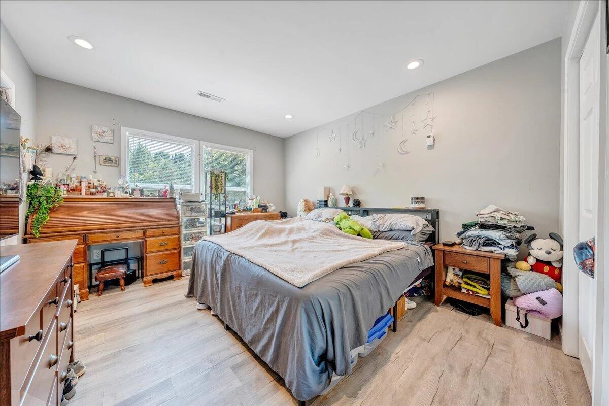 6427 Fork Mountain RD - Photo 13