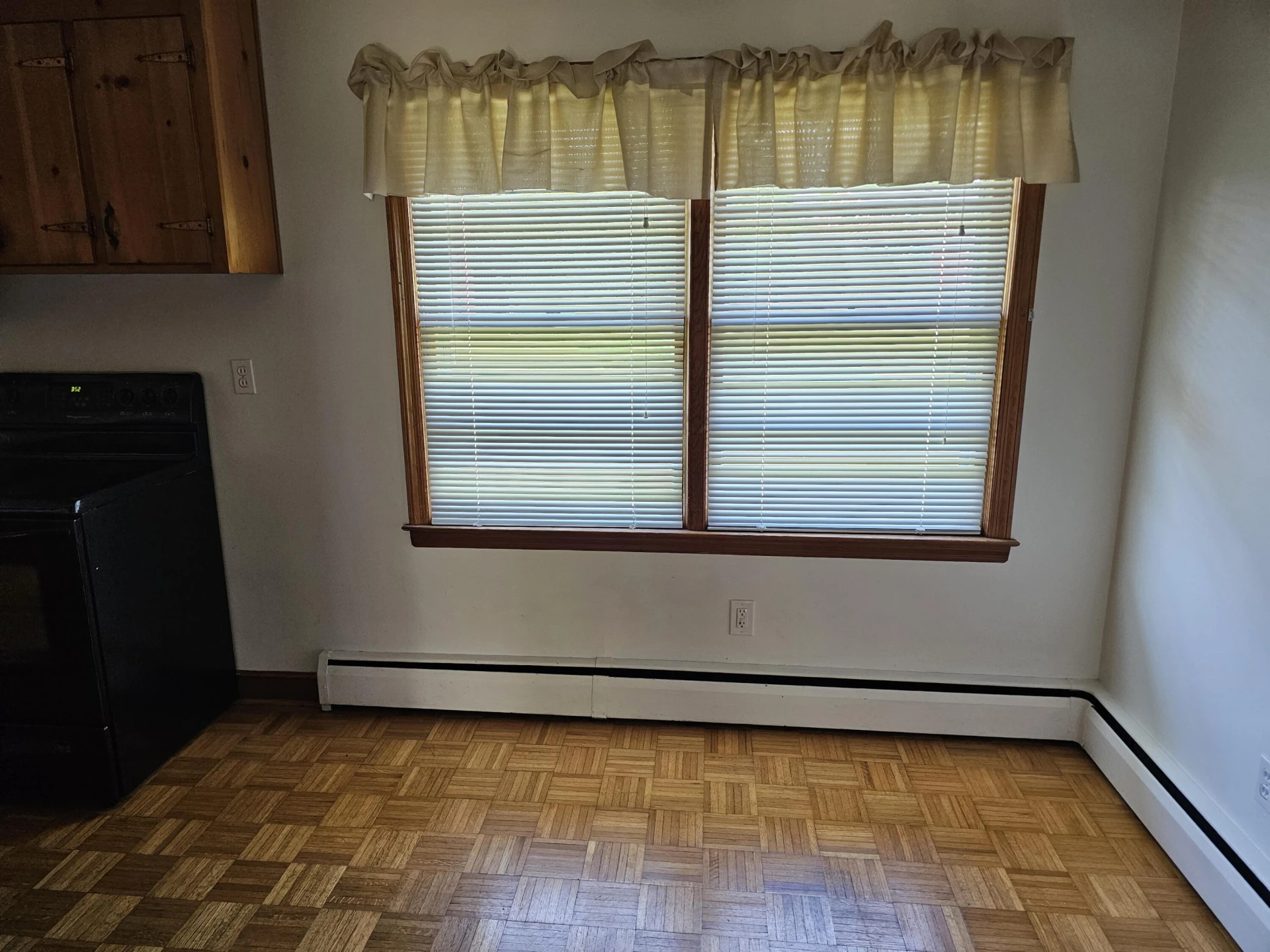 950 McHenry AVE NE - Photo 4